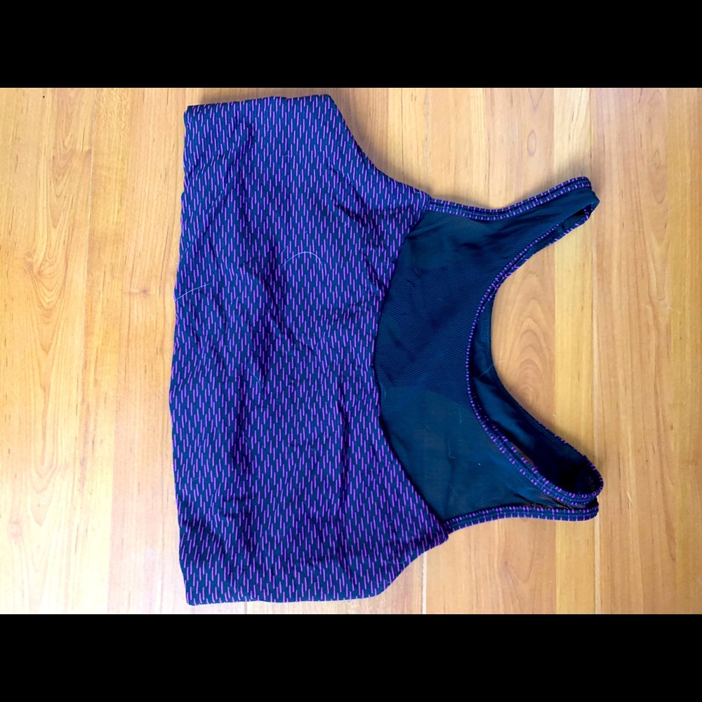 Lululemon sports bra